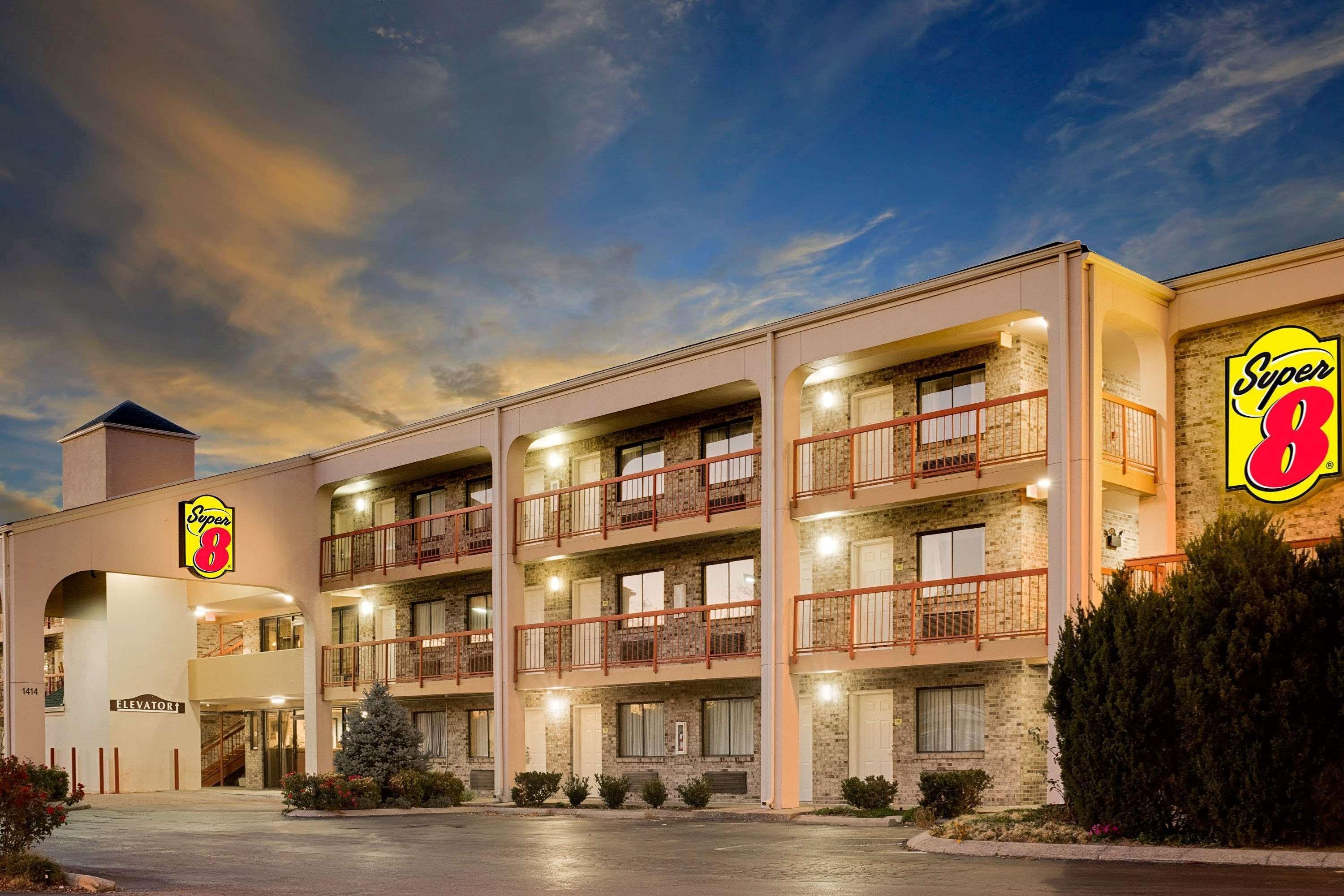 Super 8 By Wyndham Hermitage Nashville Exteriör bild